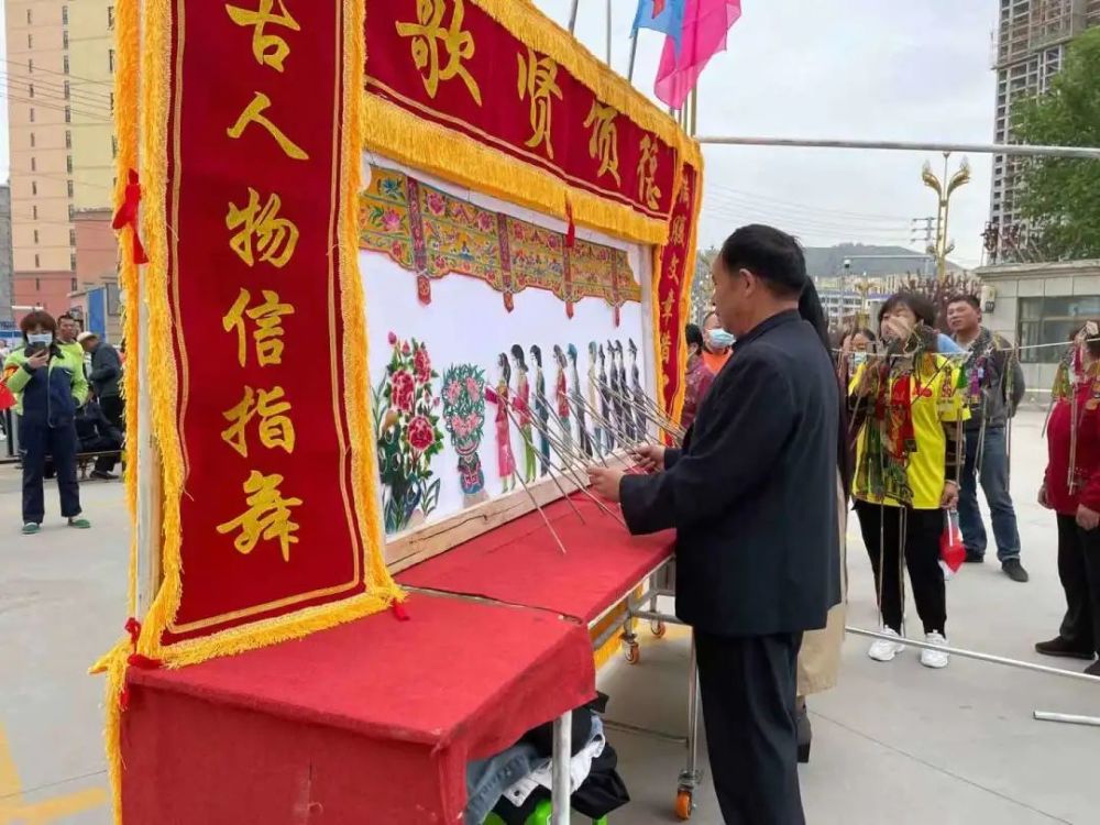 新澳門王中王期期中，揭秘彩票背后的秘密與策略，揭秘新澳門王中王彩票背后的秘密與策略，期期中探秘彩票世界