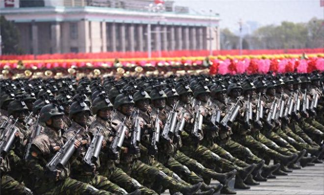 閱兵式的重要性，彰顯國(guó)威、凝聚民心與展示軍事力量，閱兵式的意義，彰顯國(guó)威、凝聚民心與展示軍事力量風(fēng)采