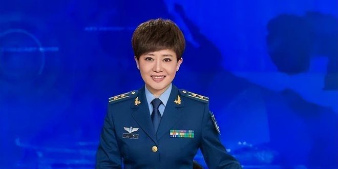 軍事節(jié)目女主持人，閃耀熒屏的星光，軍事節(jié)目女主持人，熒屏上的璀璨星光