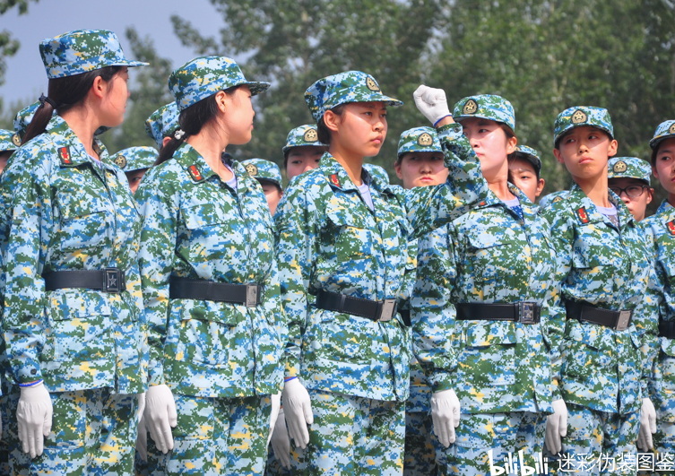 軍訓(xùn)服，時(shí)尚與功能的完美結(jié)合，軍訓(xùn)服，時(shí)尚與功能交融的完美典范