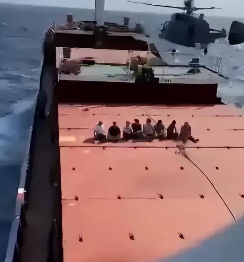 俄羅斯向美軍艦開火，事件背景與SEO解讀，俄羅斯對(duì)美軍艦開火事件背景解析與SEO視角解讀