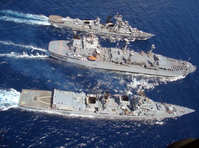 中國(guó)第三艘航空母艦下水，揭示強(qiáng)大國(guó)防新里程碑，中國(guó)第三艘航空母艦下水，國(guó)防實(shí)力再上新臺(tái)階