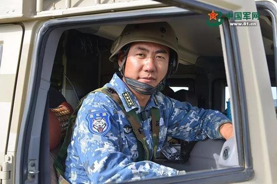 滿廣志現(xiàn)在是什么軍銜？深度解析其軍事生涯及成就，滿廣志的軍銜與軍事生涯，深度解析及成就概覽