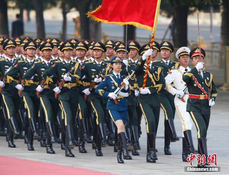 三軍儀仗隊(duì)高清大圖，展現(xiàn)榮耀與威嚴(yán)的壯麗畫(huà)卷，三軍儀仗隊(duì)壯麗畫(huà)卷，榮耀與威嚴(yán)的高清展示