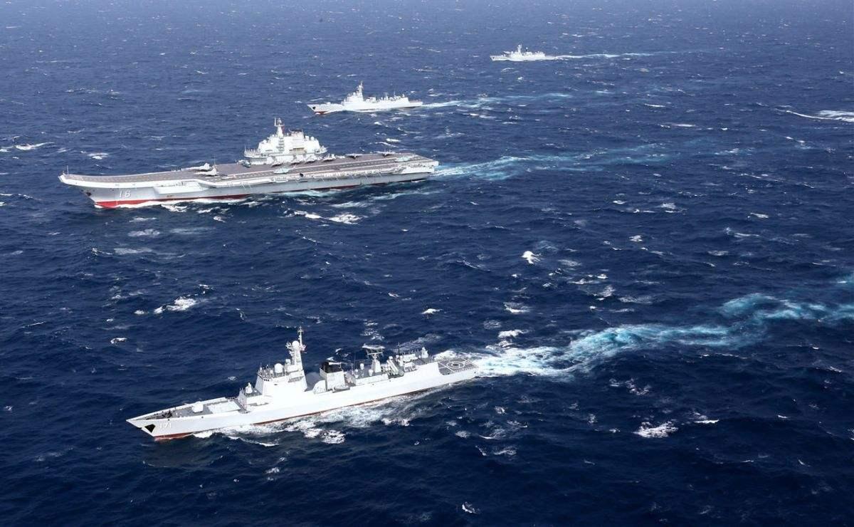 聚焦國際海域，中國戰(zhàn)艦圍觀英艦背后的故事，聚焦國際海域，中國戰(zhàn)艦視角下的英艦背后故事