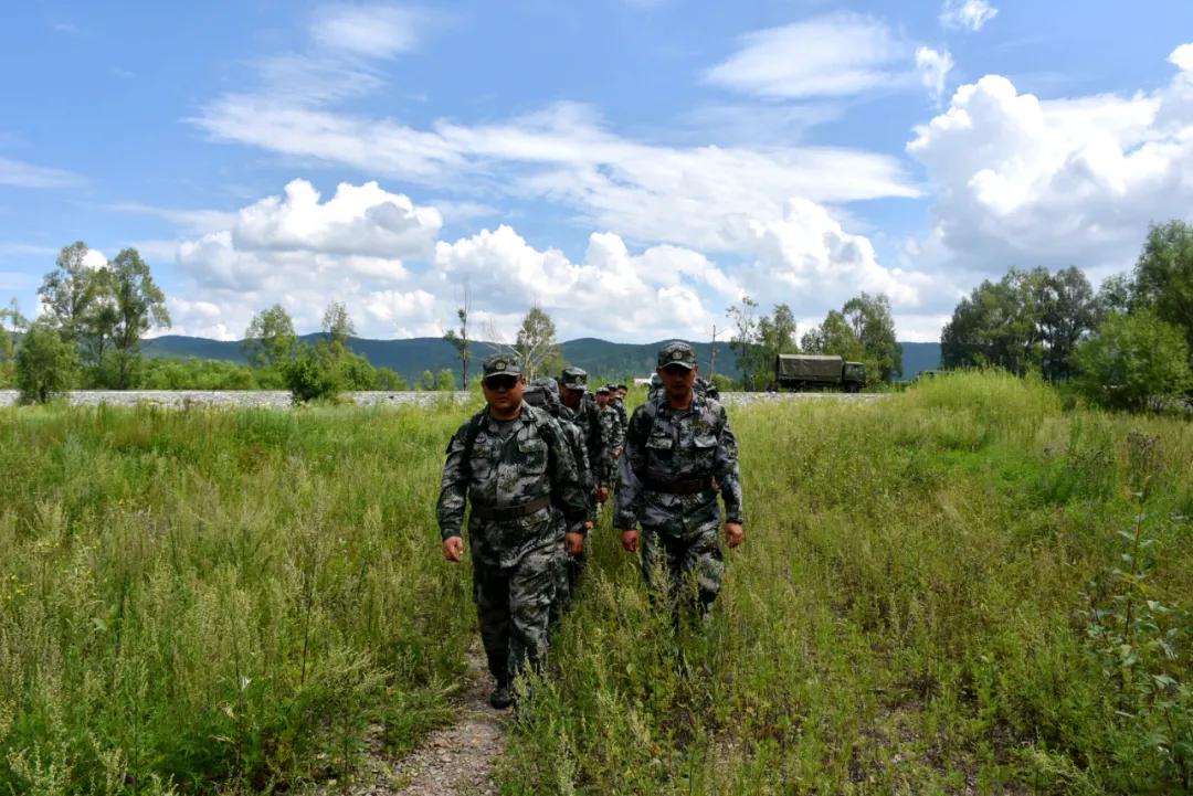 國際軍事形勢最新消息2020深度解析，全球軍事動(dòng)態(tài)深度解析，國際軍事形勢最新消息2020回顧與前瞻