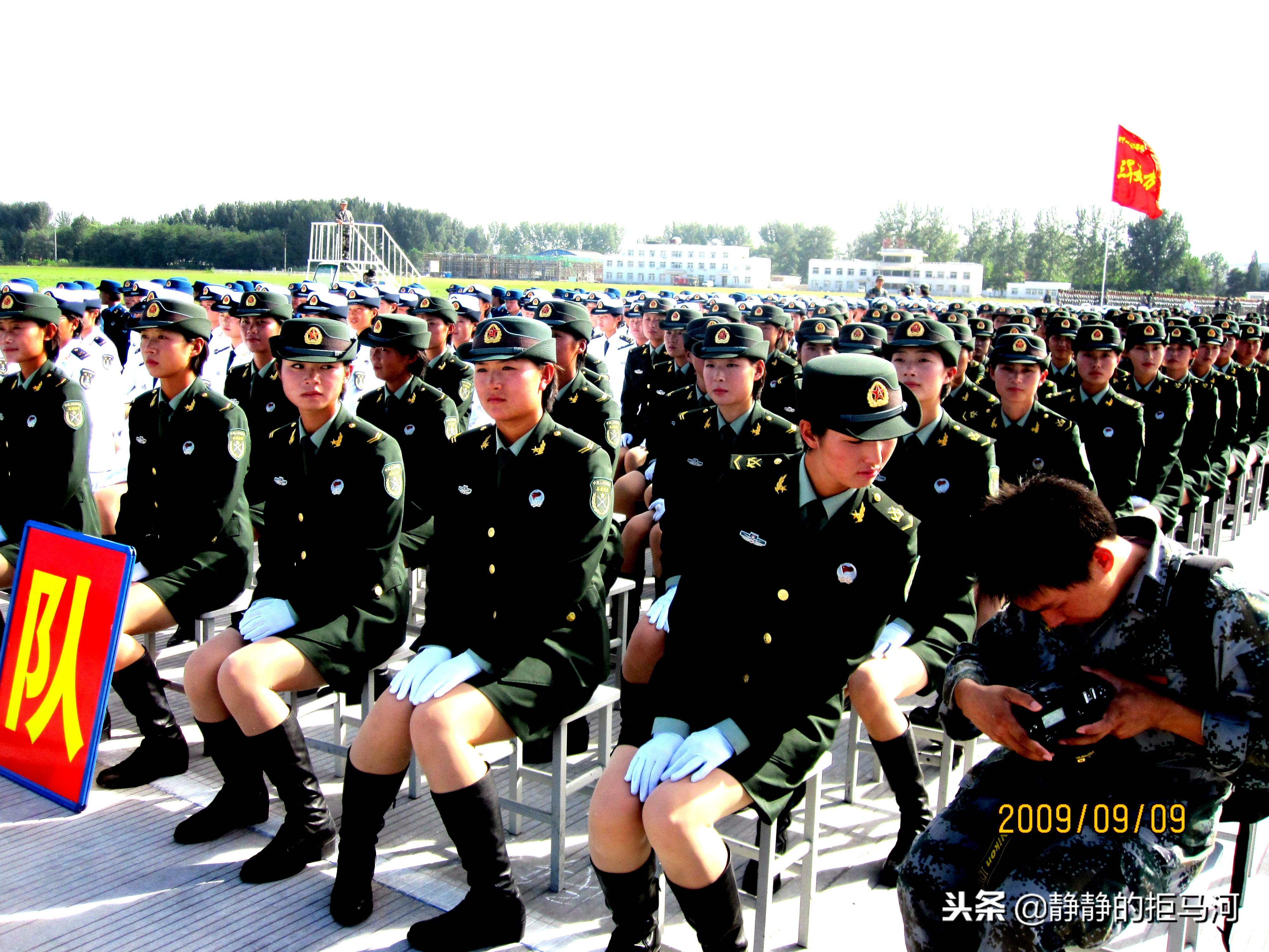閱兵扭錯(cuò)頭的士兵怎么樣了？深入了解事件背后的故事，閱兵扭錯(cuò)頭的士兵后續(xù)如何？事件背后的故事揭秘