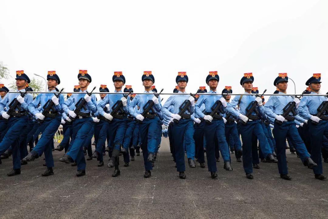 閱兵盛典，2019年的震撼與感動(dòng)——我的觀后感，閱兵盛典的震撼與感動(dòng)，我的觀后感回顧與展望（2019年）