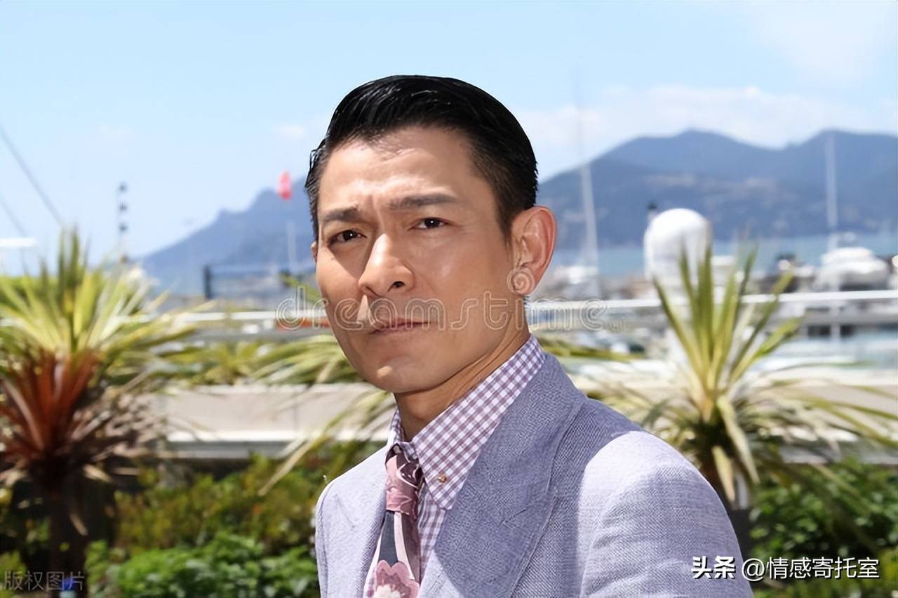 香港內(nèi)部一肖王中王新水，揭秘背后的秘密與探索真實(shí)面貌，香港內(nèi)部揭秘，一肖王中王新水背后的真相與真實(shí)面貌探索