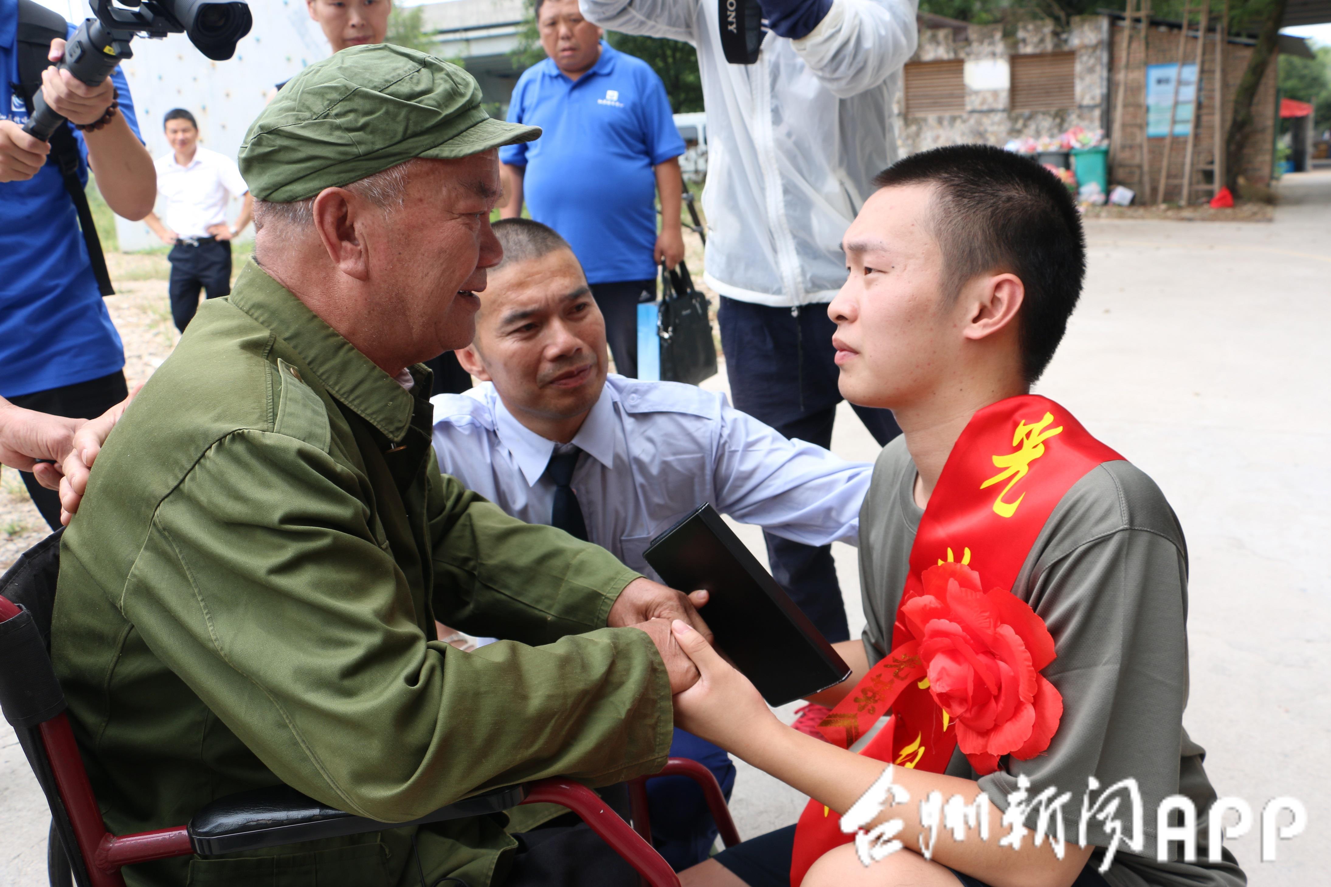 中國國防網(wǎng)，數(shù)字化時代的國防建設(shè)與創(chuàng)新，數(shù)字化時代下的中國國防網(wǎng)，國防建設(shè)與創(chuàng)新探索