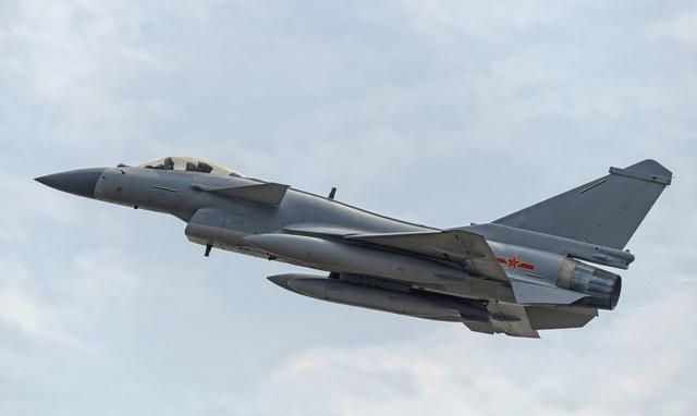 揭秘殲-10戰(zhàn)斗機高清大圖，性能、特點與全球地位，殲-10戰(zhàn)斗機深度解析，高清圖像、性能特點與全球地位